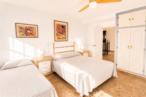 Продажа виллы в Ориуэла, Аликанте, Испания 5 спален, 329м2 №177909 - фото 22