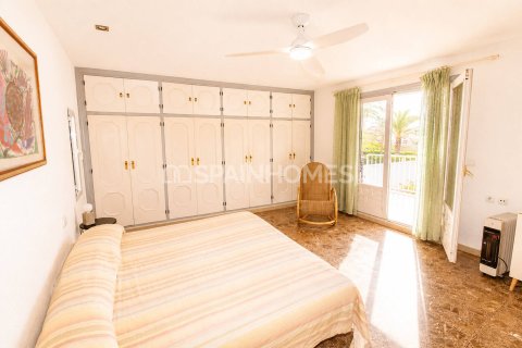 Продажа виллы в Ориуэла, Аликанте, Испания 5 спален, 329м2 №177909 - фото 19