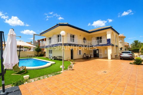 Продажа виллы в Ориуэла, Аликанте, Испания 5 спален, 329м2 №177909 - фото 5