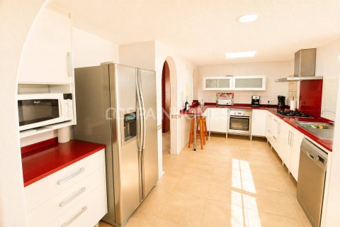 Продажа виллы в Ориуэла, Аликанте, Испания 5 спален, 329м2 №177909 - фото 12