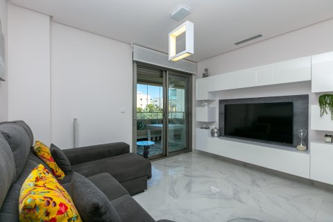 Huoneisto myytävänä Alicante, Espanja, 3 makuuhuonetta, 82 m2 No. 189324 - kuva 18