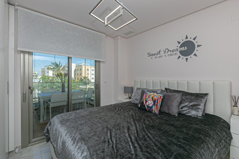 Huoneisto myytävänä Alicante, Espanja, 3 makuuhuonetta, 82 m2 No. 189324 - kuva 6