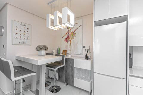 Huoneisto myytävänä Alicante, Espanja, 3 makuuhuonetta, 82 m2 No. 189324 - kuva 22