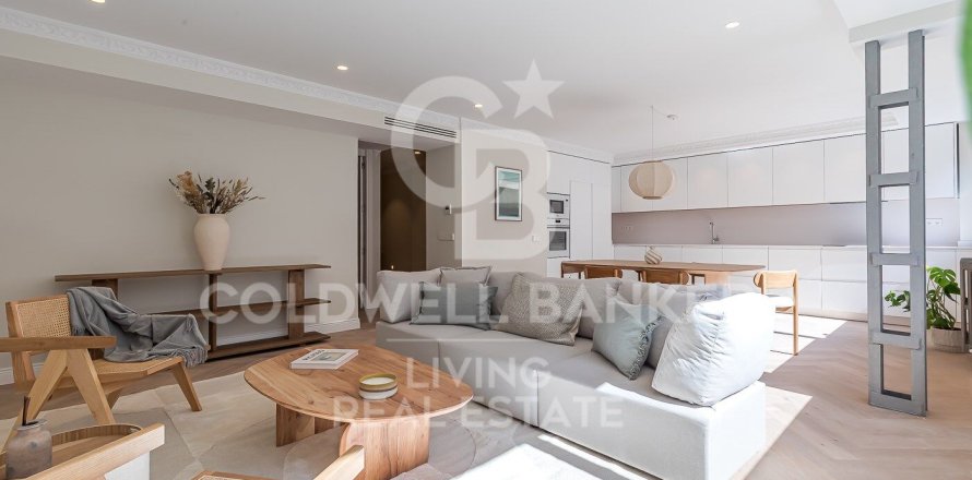 Apartment in Madrid, Spain 3 bedrooms,  No. 156897