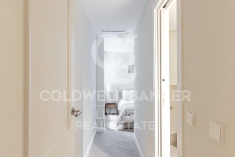 Apartment for sale in Madrid, Spain 3 bedrooms,  No. 156897 - photo 23