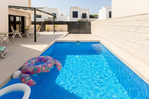 Villa zum Verkauf in Alicante, Spanien 3 Schlafzimmer, 162 m2 Nr. 188970 - Foto 3