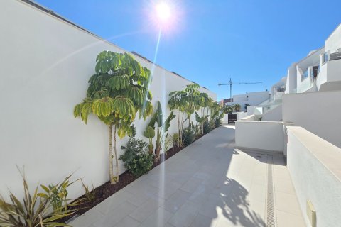 Apartment for sale in Pilar de la Horadada, Alicante, Spain 2 bedrooms, 70 sq.m. No. 188969 - photo 4