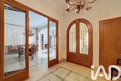 Townhouse for sale in El Masnou, Barcelona, Spain 7 bedrooms, 224 sq.m. No. 172920 - photo 7