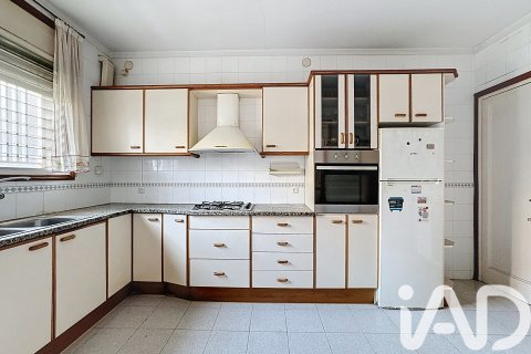 Townhouse for sale in El Masnou, Barcelona, Spain 7 bedrooms, 224 sq.m. No. 172920 - photo 26