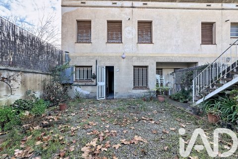 Townhouse for sale in El Masnou, Barcelona, Spain 7 bedrooms, 224 sq.m. No. 172920 - photo 3