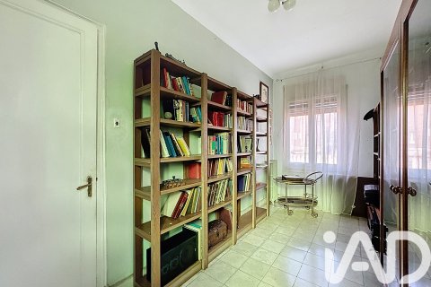 Townhouse for sale in El Masnou, Barcelona, Spain 7 bedrooms, 224 sq.m. No. 172920 - photo 30