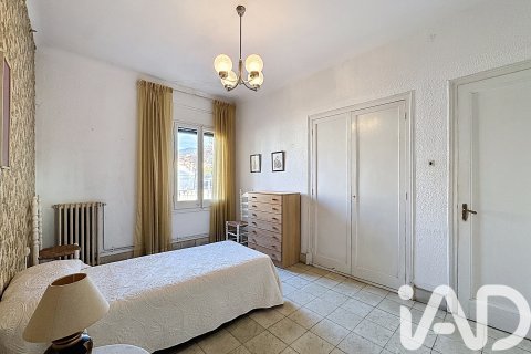 Townhouse for sale in El Masnou, Barcelona, Spain 7 bedrooms, 224 sq.m. No. 172920 - photo 21