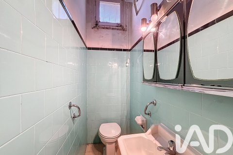 Townhouse for sale in El Masnou, Barcelona, Spain 7 bedrooms, 224 sq.m. No. 172920 - photo 20