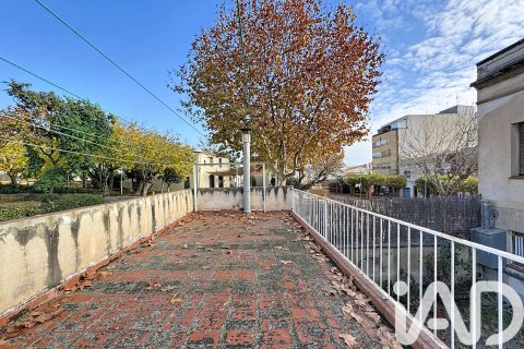 Townhouse for sale in El Masnou, Barcelona, Spain 7 bedrooms, 224 sq.m. No. 172920 - photo 4