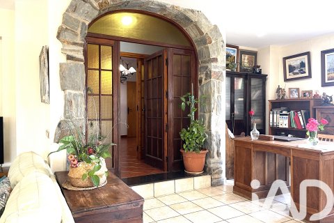 House for sale in Terrassa, Barcelona, Spain 4 bedrooms, 1323 sq.m. No. 172917 - photo 5
