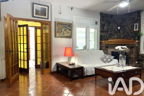 House for sale in Terrassa, Barcelona, Spain 4 bedrooms, 1323 sq.m. No. 172917 - photo 11