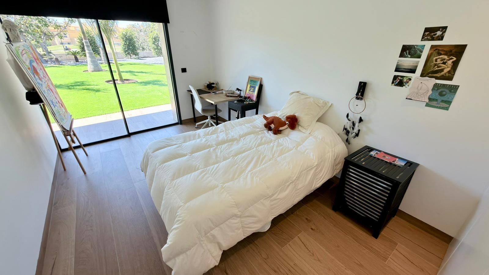 Villa in Alicante, Spain 3 bedrooms, 300 sq.m. No. 179395