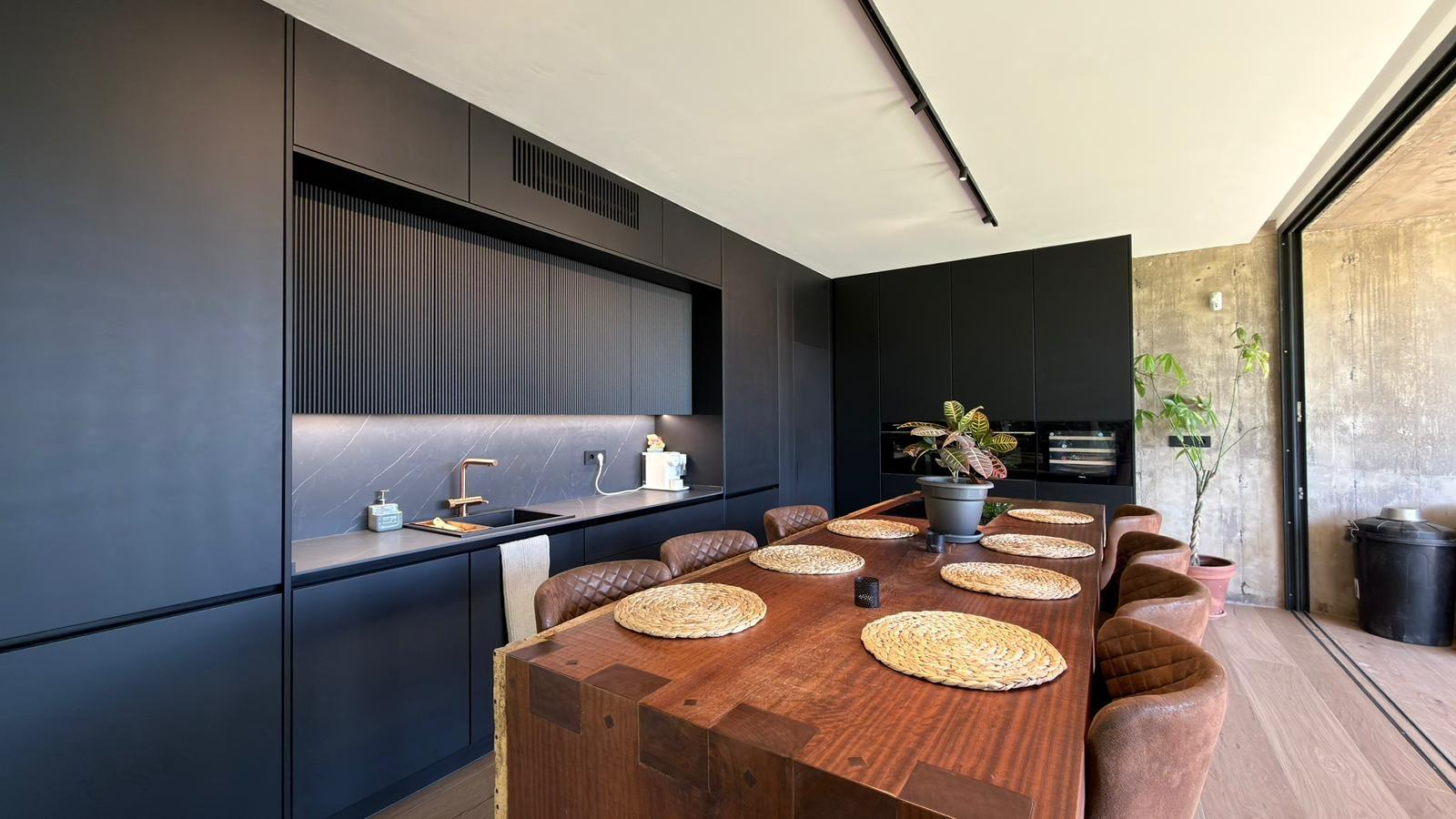 Villa in Alicante, Spain 3 bedrooms, 300 sq.m. No. 179395