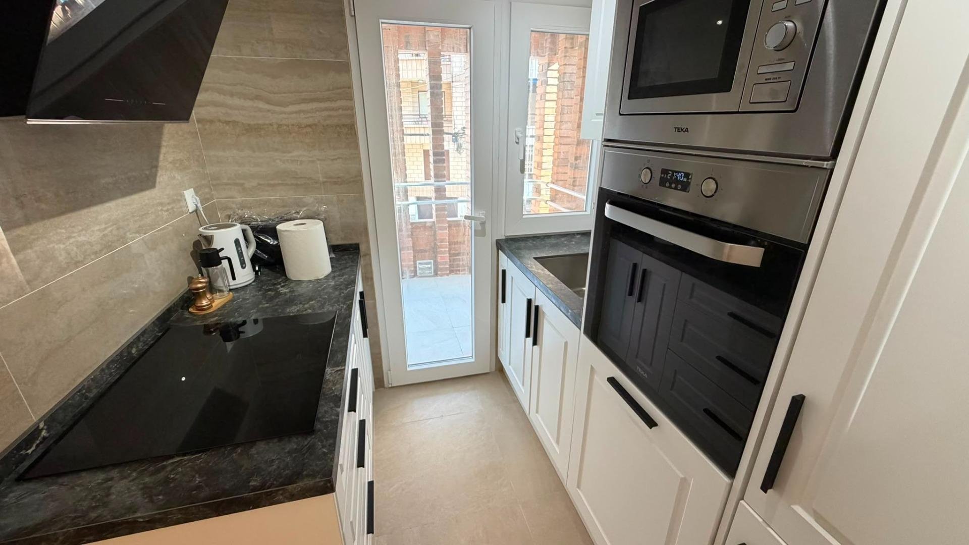 Apartamento en Torrevieja, Alicante, España 3 dormitorios, 99 m2 No. 179399