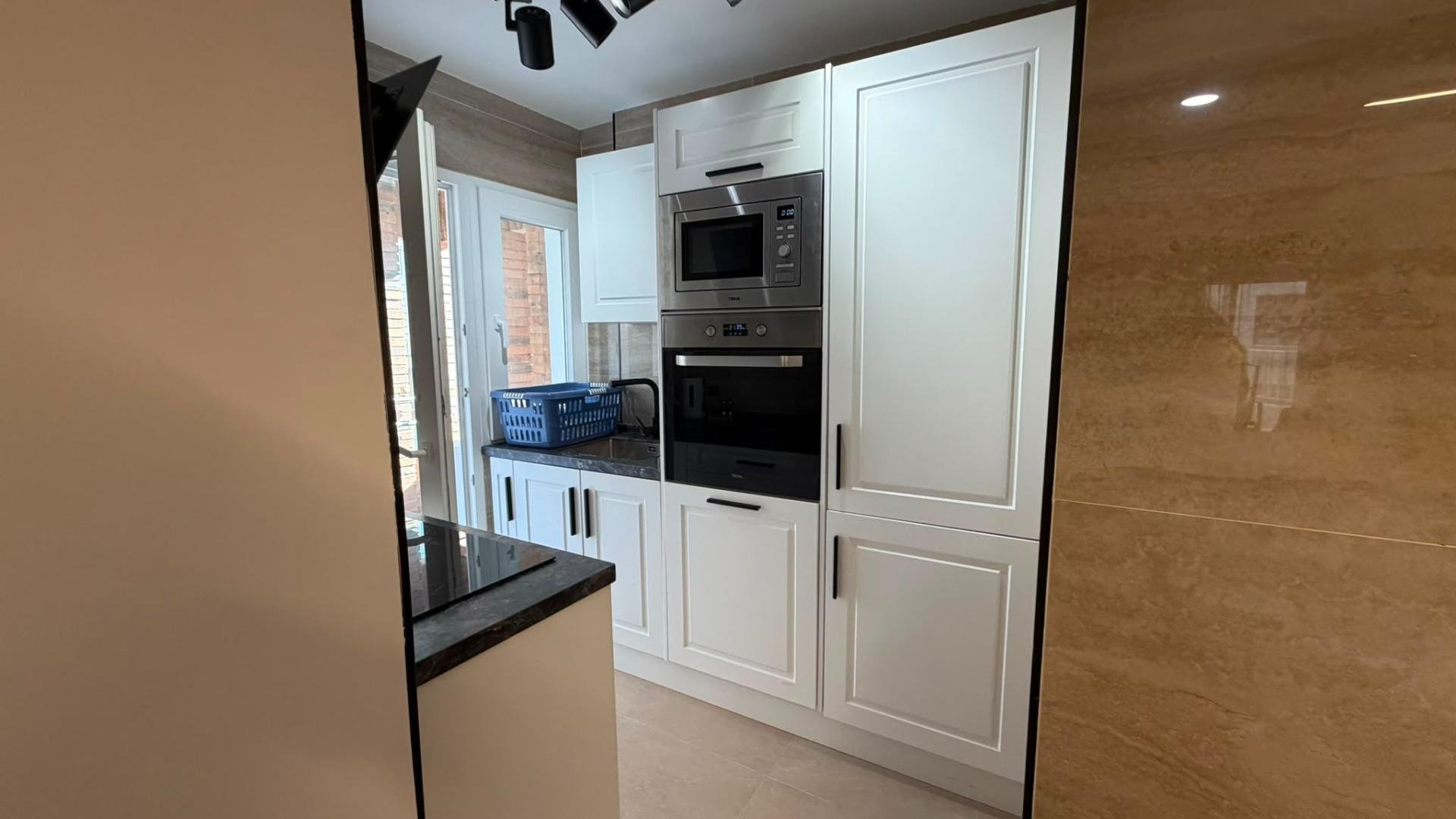 Apartamento en Torrevieja, Alicante, España 3 dormitorios, 99 m2 No. 179399