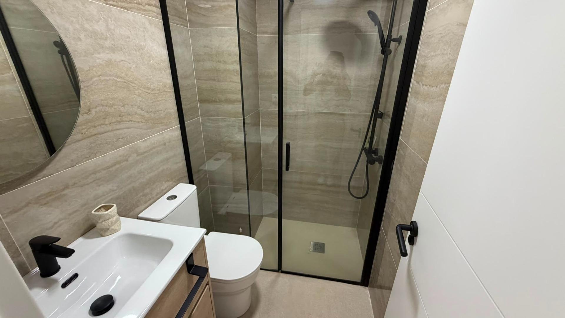 Apartamento en Torrevieja, Alicante, España 3 dormitorios, 99 m2 No. 179399