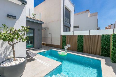 Villa till salu i Villamartin, Alicante, Spanien 103 kvm. Nr. 179394 - foto 2