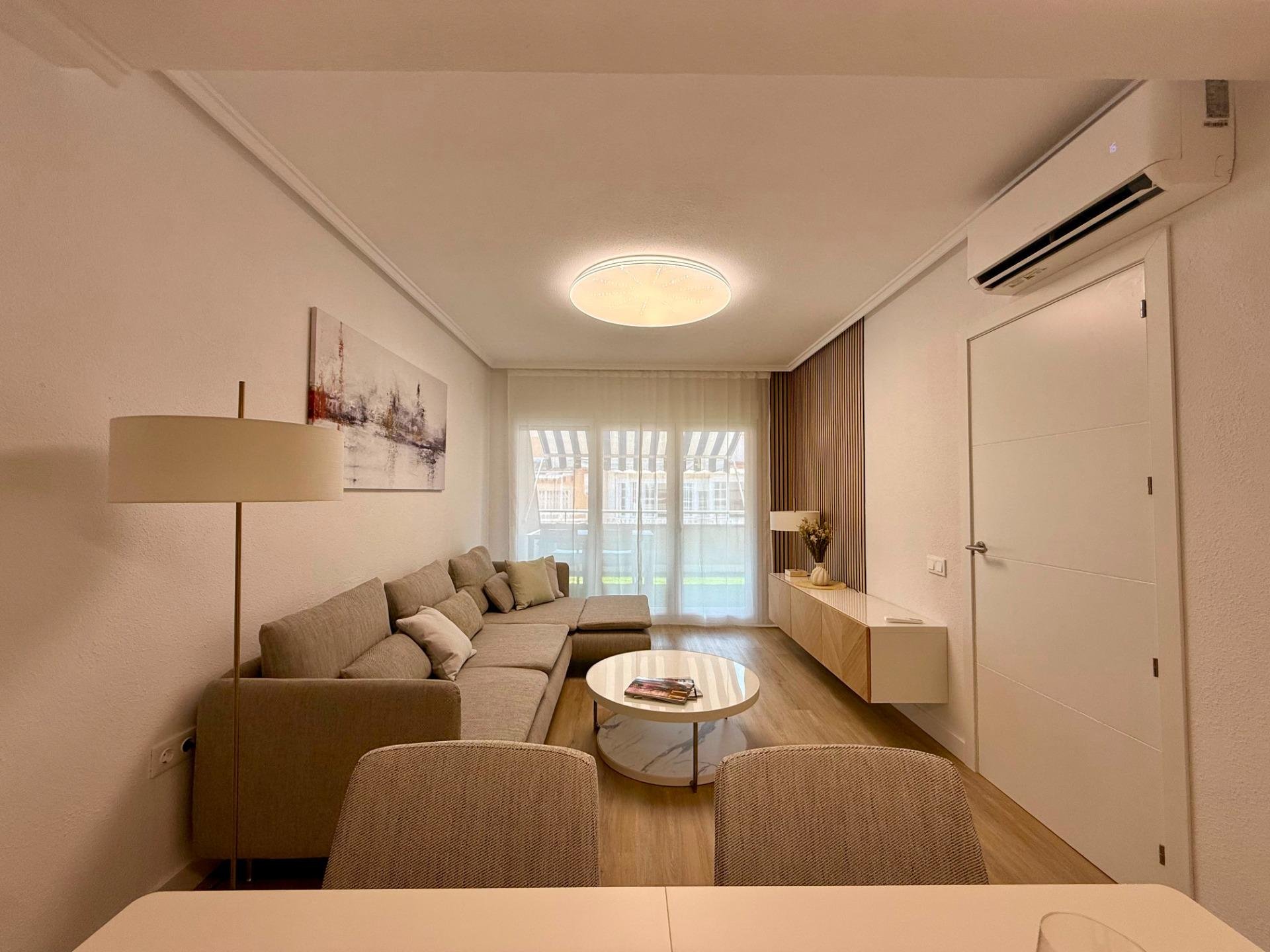 Kattohuoneisto Torrevieja, Alicante, Espanja 2 makuuhuonetta, 66 m2 No. 179396