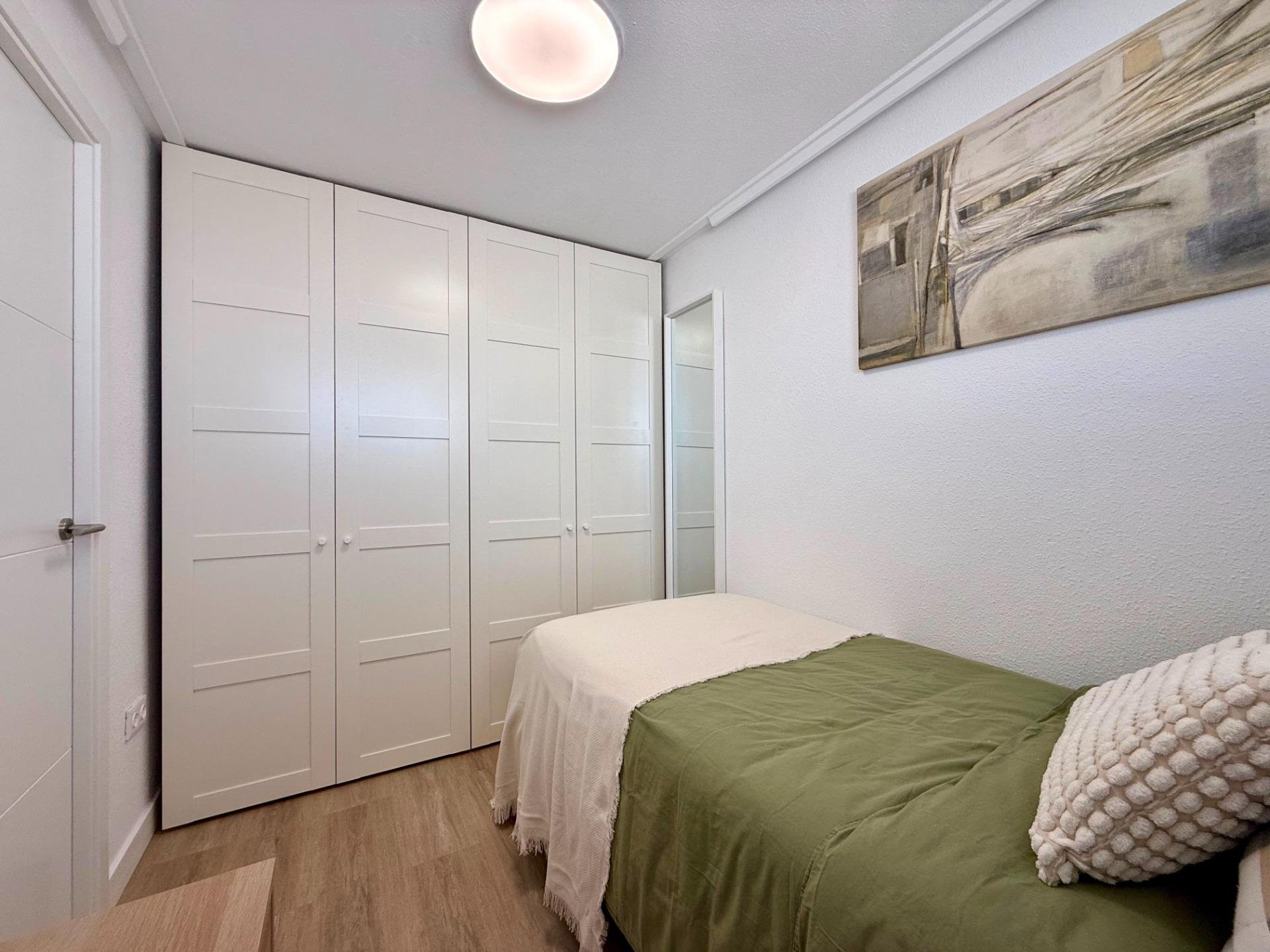 Kattohuoneisto Torrevieja, Alicante, Espanja 2 makuuhuonetta, 66 m2 No. 179396