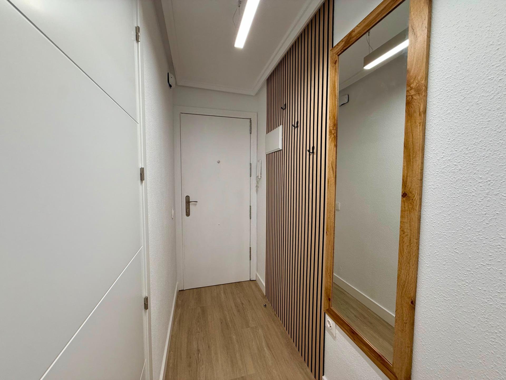 Kattohuoneisto Torrevieja, Alicante, Espanja 2 makuuhuonetta, 66 m2 No. 179396