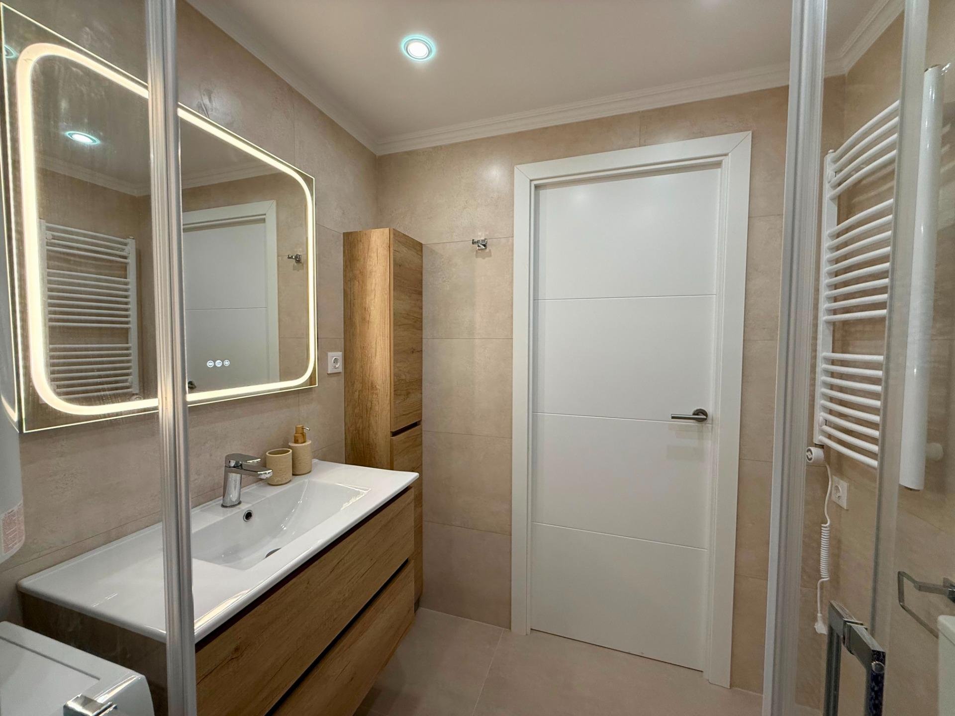 Kattohuoneisto Torrevieja, Alicante, Espanja 2 makuuhuonetta, 66 m2 No. 179396
