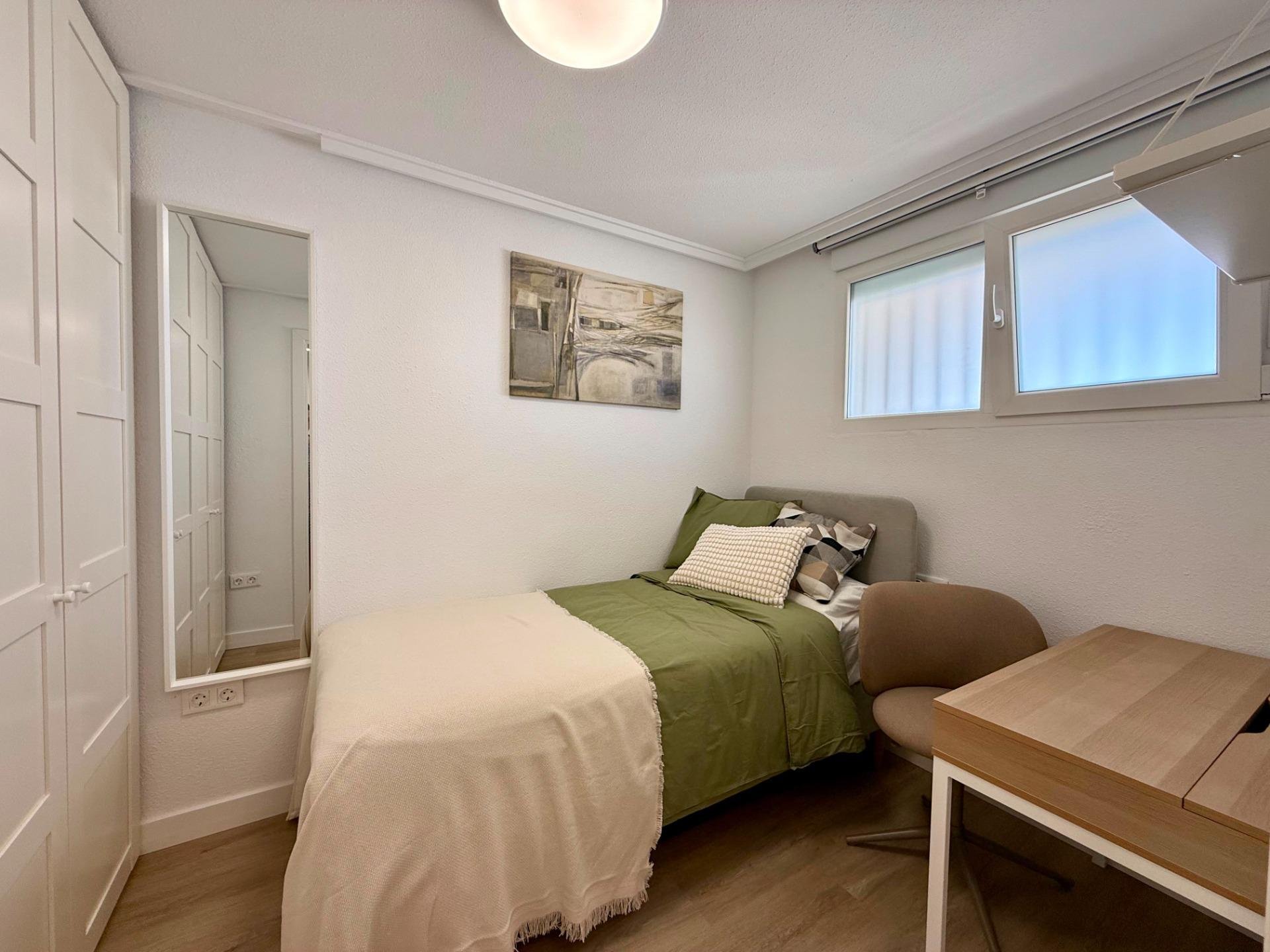 Kattohuoneisto Torrevieja, Alicante, Espanja 2 makuuhuonetta, 66 m2 No. 179396