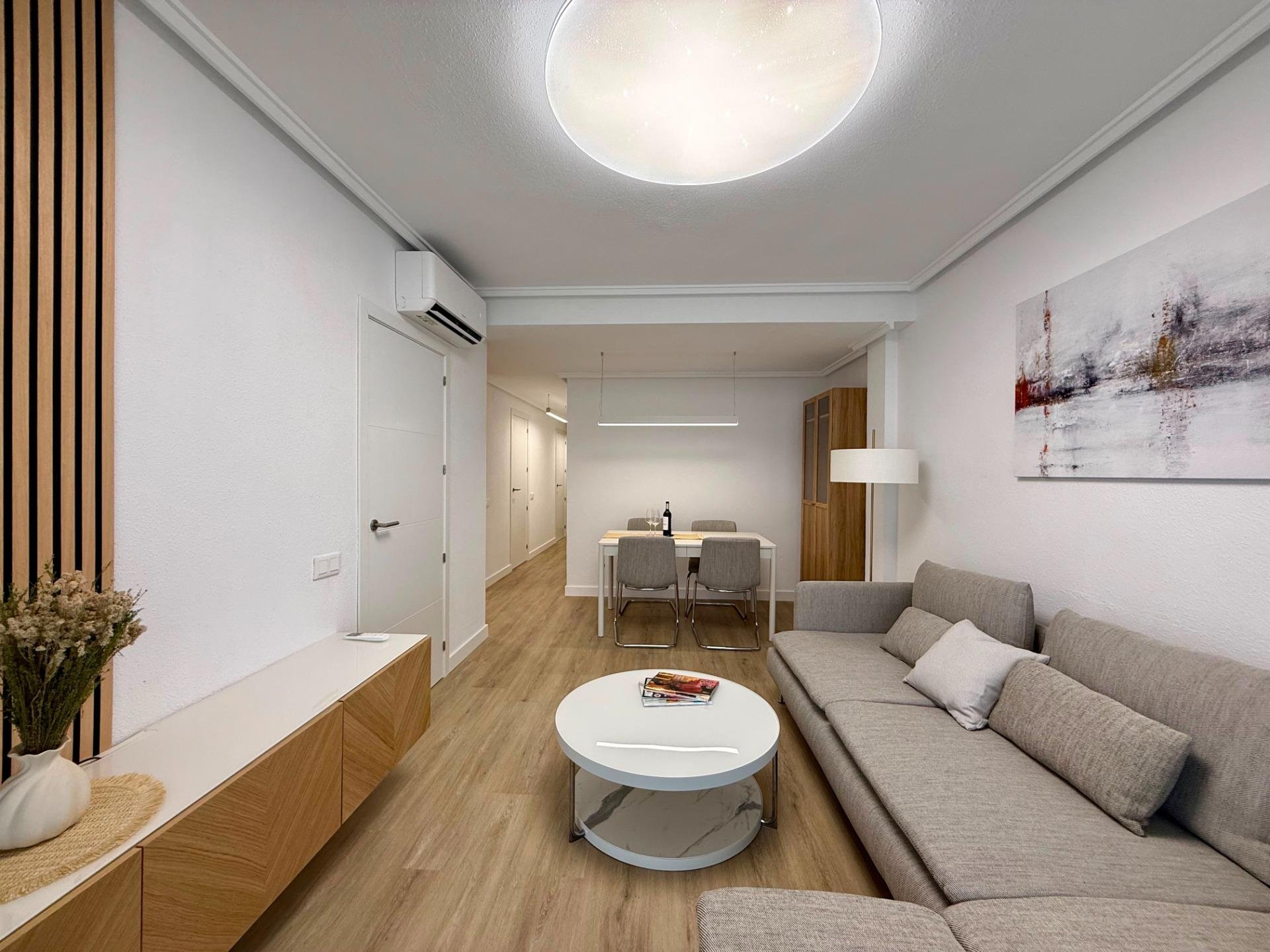 Kattohuoneisto Torrevieja, Alicante, Espanja 2 makuuhuonetta, 66 m2 No. 179396