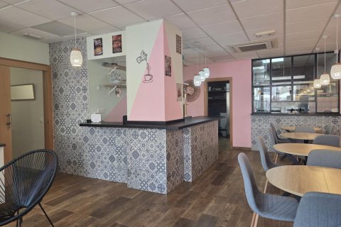 Gewerbeimmobilien zum Verkauf in El Campello, Alicante, Spanien 2 Schlafzimmer, 85 m2 Nr. 179398 - Foto 3