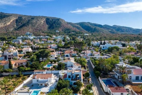 Villa till salu Albir, Alicante, Spanien 4 sovrum, 268.85 kvm. Nr. 133048 - foto 4