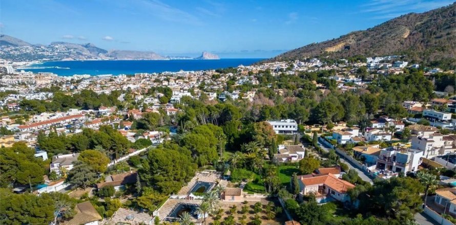 Villa Albir, Alicante, Spanien 4 sovrum, 268.85 kvm. Nr. 133048