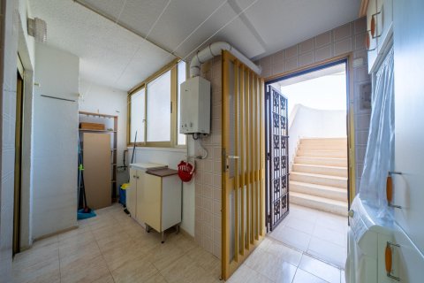Lägenhet till salu Alicante, Spanien 2 sovrum, 111 kvm. Nr. 133052 - foto 22