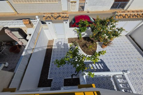 House for sale in Torrevieja, Alicante, Spain 3 bedrooms,  No. 166040 - photo 9