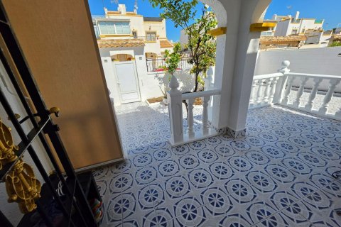 House for sale in Torrevieja, Alicante, Spain 3 bedrooms,  No. 166040 - photo 13