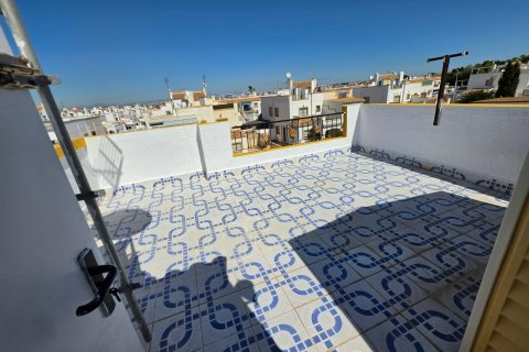 House for sale in Torrevieja, Alicante, Spain 3 bedrooms,  No. 166040 - photo 7