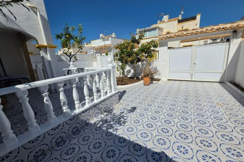 House for sale in Torrevieja, Alicante, Spain 3 bedrooms,  No. 166040 - photo 11