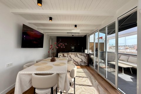 Penthouse for sale in Guardamar del Segura, Alicante, Spain 4 bedrooms, 150 sq.m. No. 166034 - photo 2