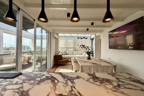 Penthouse for sale in Guardamar del Segura, Alicante, Spain 4 bedrooms, 150 sq.m. No. 166034 - photo 1