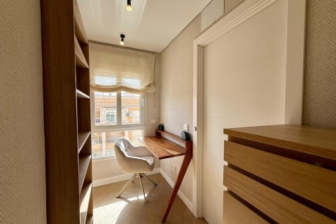 Penthouse for sale in Guardamar del Segura, Alicante, Spain 4 bedrooms, 150 sq.m. No. 166034 - photo 27