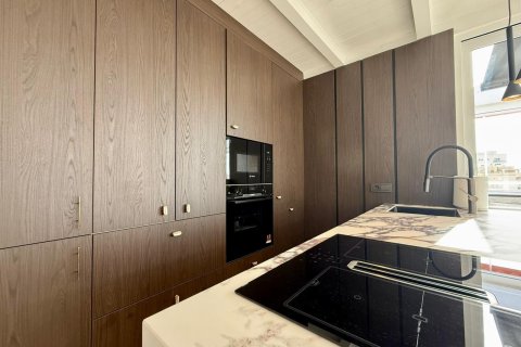 Penthouse for sale in Guardamar del Segura, Alicante, Spain 4 bedrooms, 150 sq.m. No. 166034 - photo 17