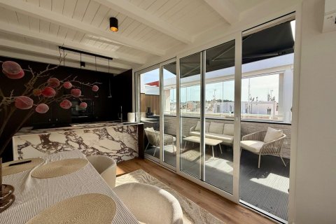 Penthouse for sale in Guardamar del Segura, Alicante, Spain 4 bedrooms, 150 sq.m. No. 166034 - photo 10