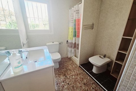 Huoneisto myytävänä Torrevieja, Alicante, Espanja, 4 makuuhuonetta, 150 m2 No. 166038 - kuva 17