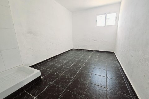 Huoneisto myytävänä Torrevieja, Alicante, Espanja, 4 makuuhuonetta, 150 m2 No. 166038 - kuva 21