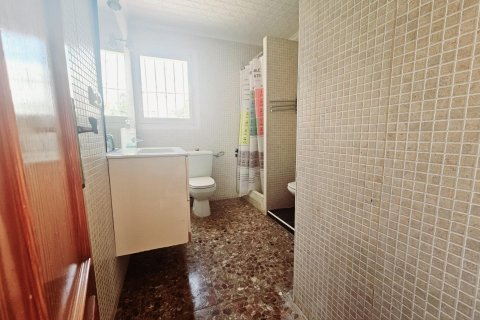 Huoneisto myytävänä Torrevieja, Alicante, Espanja, 4 makuuhuonetta, 150 m2 No. 166038 - kuva 15