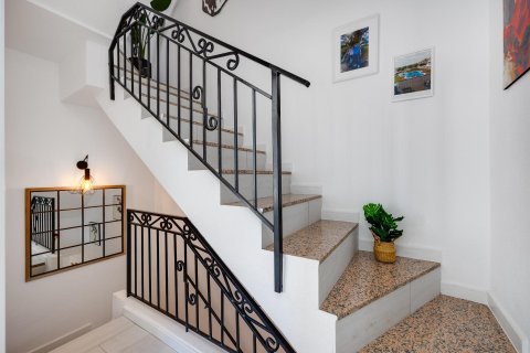 House for sale in La Florida, Alicante, Spain 2 bedrooms, 90 sq.m. No. 166037 - photo 15