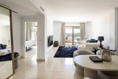 Apartment for sale Benahavis, Malaga, Spain 2 bedrooms, 103 sq.m. No. 109683 - photo 2